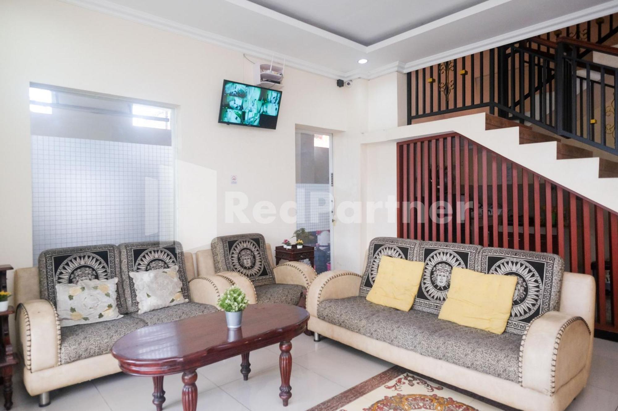 Griya Loka 2 Syariah Near Simpang Lima Mitra Reddoorz Hotel Semarang Exterior photo