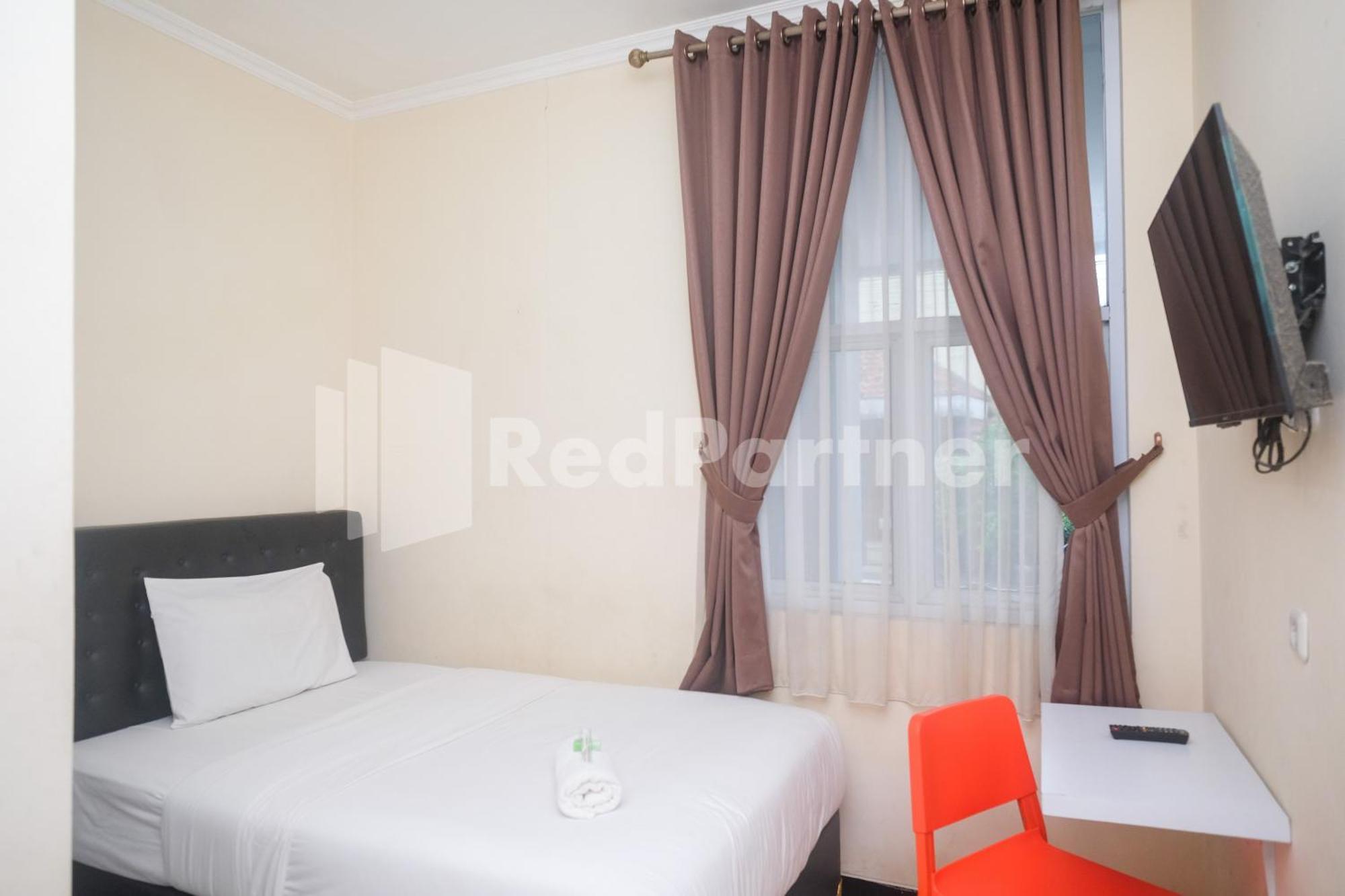Griya Loka 2 Syariah Near Simpang Lima Mitra Reddoorz Hotel Semarang Exterior photo